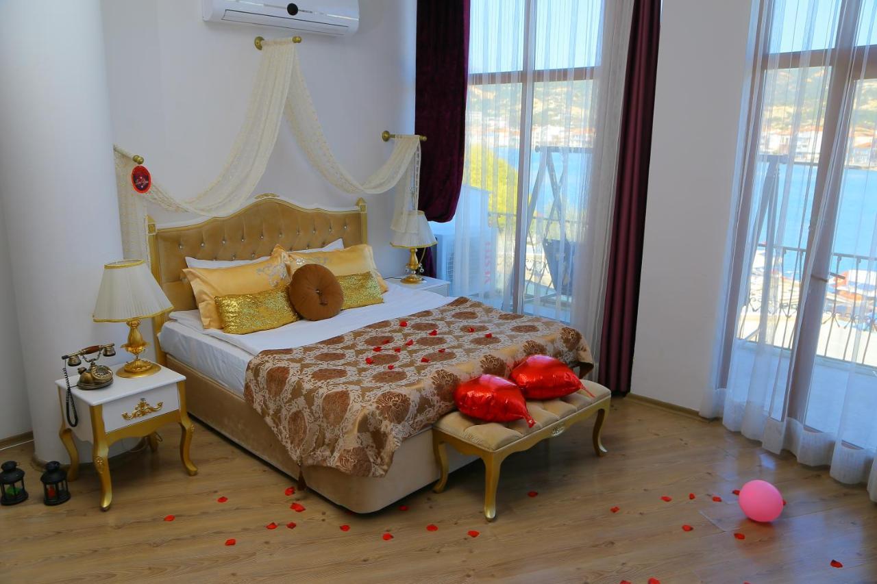Huri & Nuri Hotel (Adults Only) Foca Exterior photo